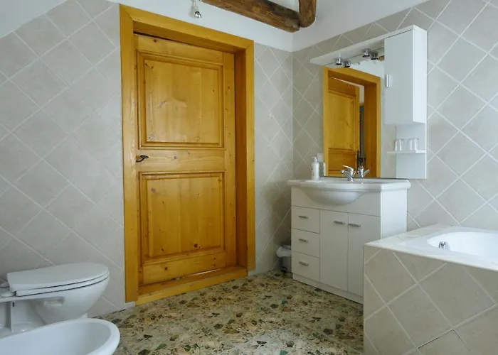 林登霍夫酒店 *