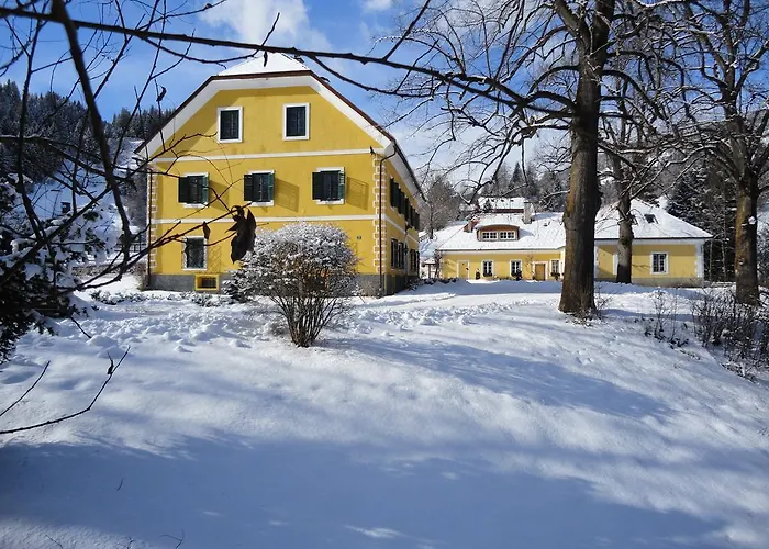 林登霍夫酒店 *